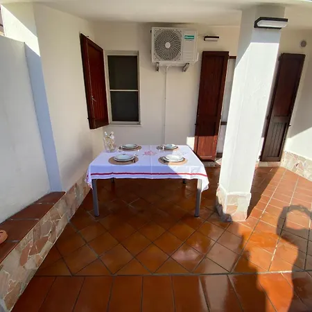Vakantiehuis Marco Polo Porto Columbu - Perd'E Sali